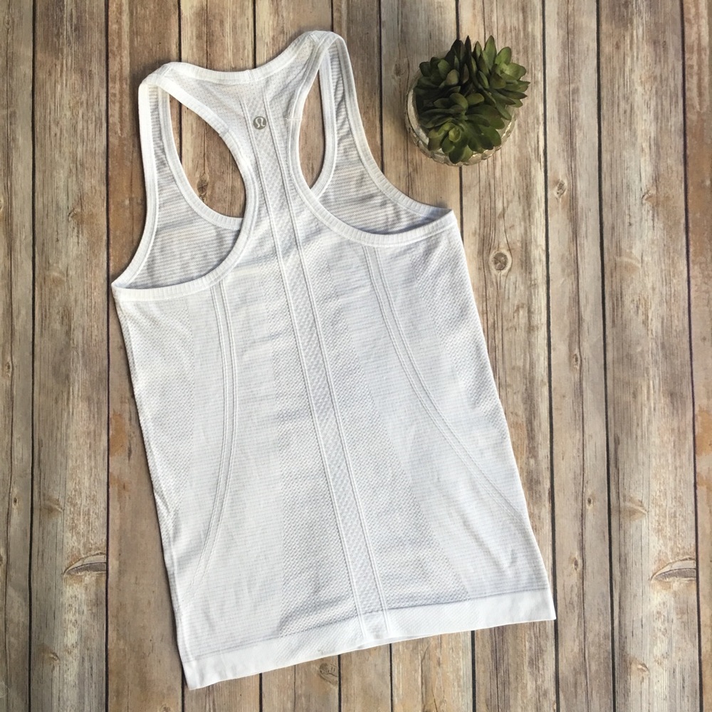 SOLDLululemon tank - Picture 2 of 4